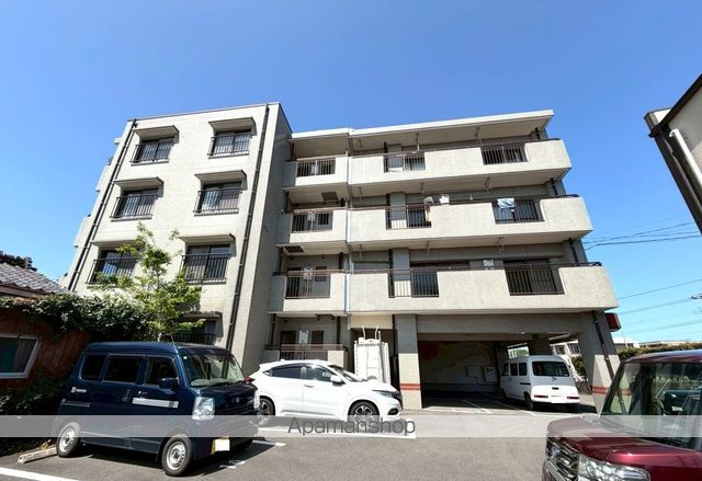 長友マンションの外観写真