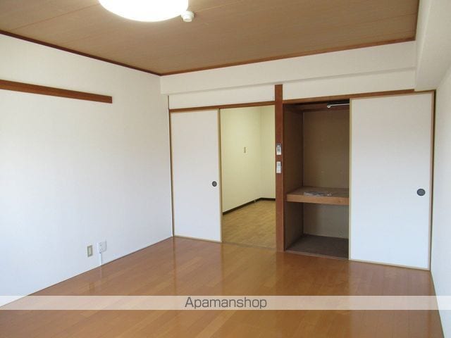クリナーレ志家町の内装写真