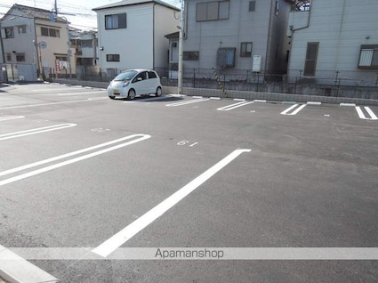 エミネンス久米田[2LDK/49.74m2]の駐車場