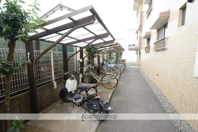 メゾン北市場の玄関写真