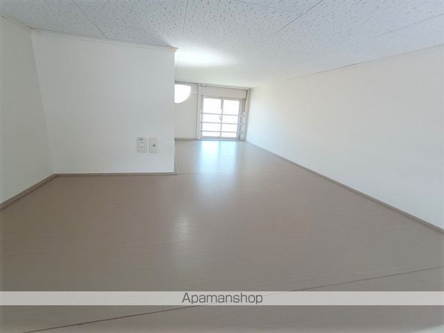 レオパレス菱屋西の内装写真