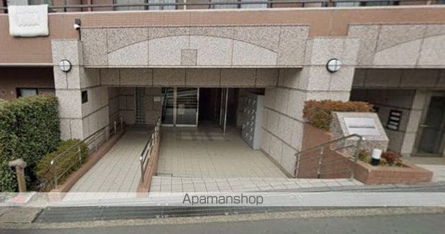 アーバンパーク市ヶ尾の玄関写真