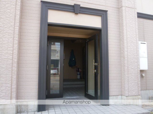フレマリール安藤の玄関写真