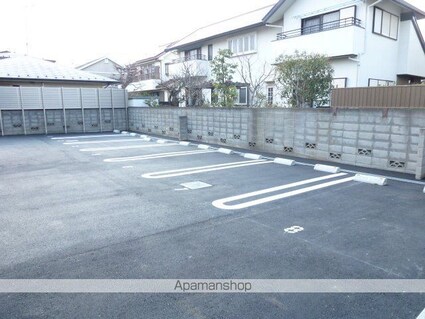 東京都国立市東４丁目[1LDK/29.25m2]の駐車場