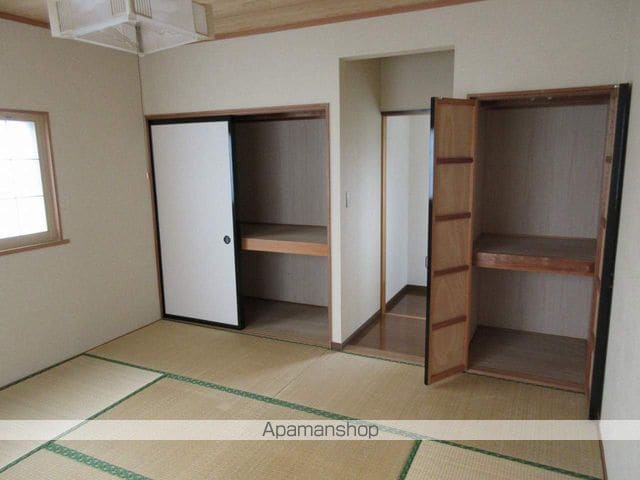 盛岡市 2階建 築25年の内装写真