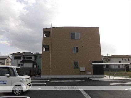 ＧＲＡＮＤ　ＨＩＬＬＳ[1LDK/52.98m2]の駐車場4