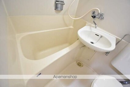 ライオンズマンション本町[1R/34.15m2]のバス