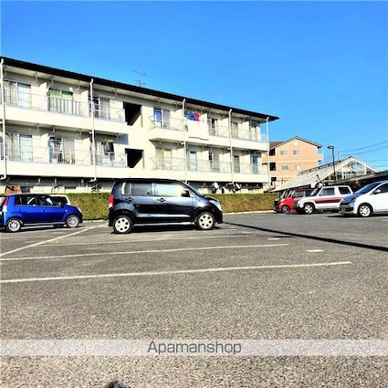 滋賀県甲賀市水口町東名坂[1K/18.48m2]の駐車場1