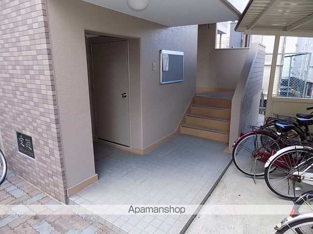 メゾンニシビの玄関写真