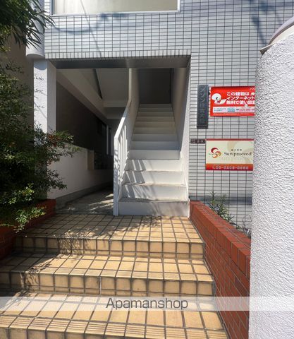 メゾン住吉大社の玄関写真