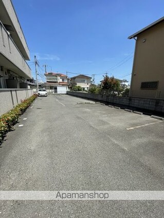 クリーク　パレス[1LDK/33.39m2]の駐車場