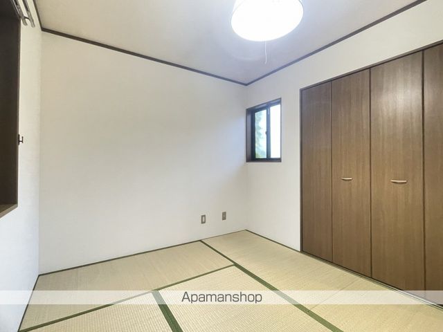 浜松市中央区 2階建 築30年の内装写真
