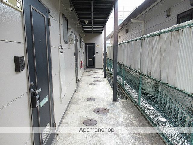 アーバンステージの玄関写真