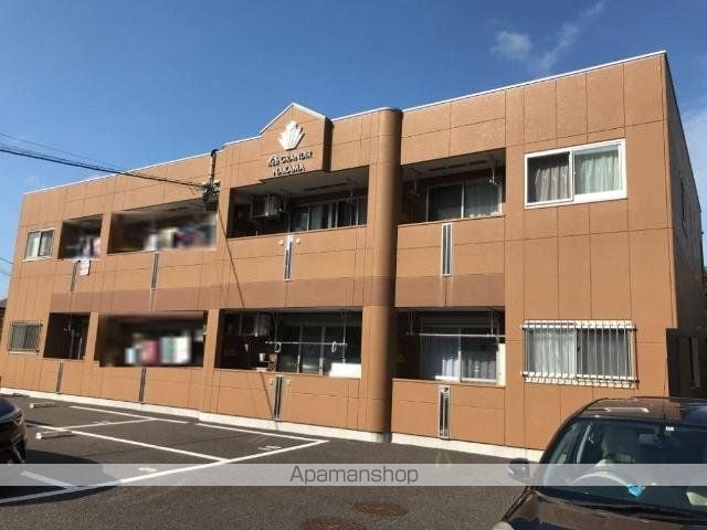 グランディール 中間の外観写真