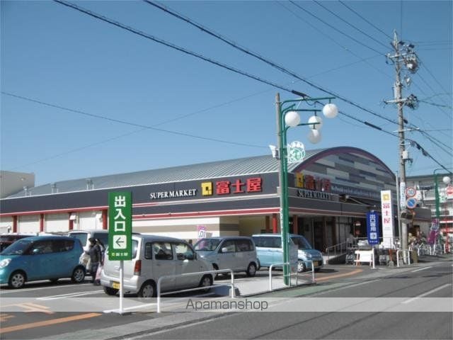 ウィステリアの周辺写真