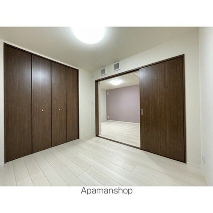 Ｓｐｅｃｔａｓ５５[2LDK/51.9m2]の内装