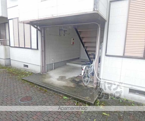 ガーデンハイツ花園の玄関写真