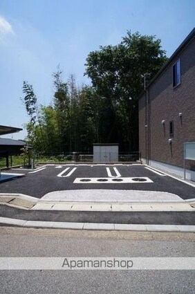 サウスウィンド[1LDK/33.49m2]の駐車場