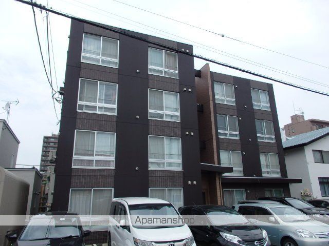 イーシティ山鼻の外観写真
