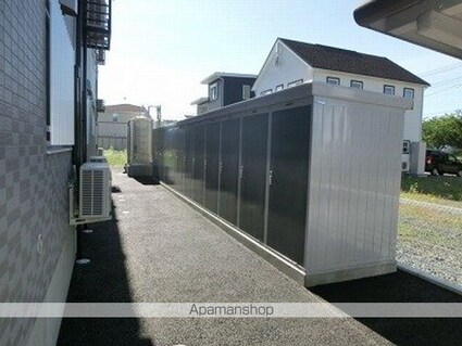 Ｅｘｃｅｌ　Ｃｏｕｒｔ[2LDK/63.98m2]の共用部1
