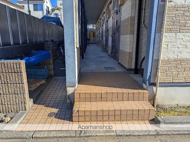 レオパレスグランシャリオの玄関写真