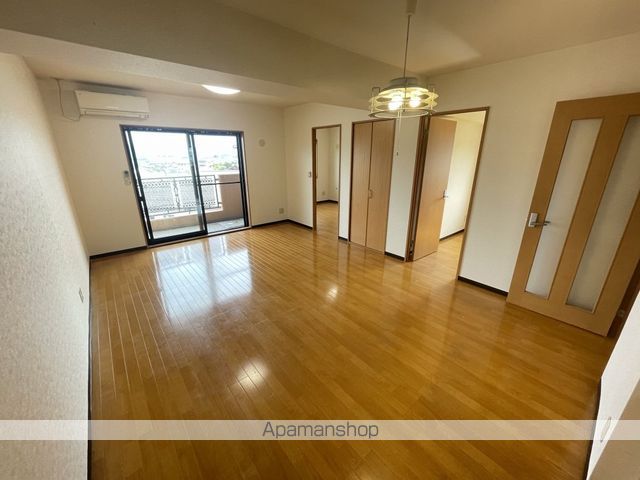 マンション麻績の内装写真