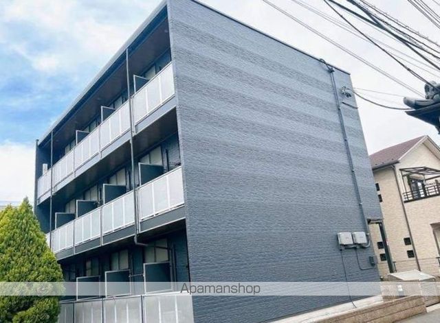 レオパレス下連雀の外観写真