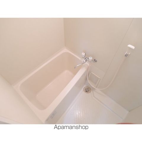 ADORERの内装写真