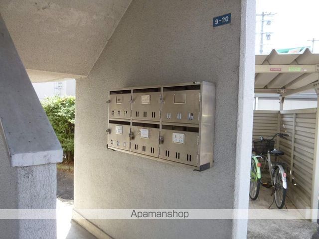 岩間口ハイツの玄関写真