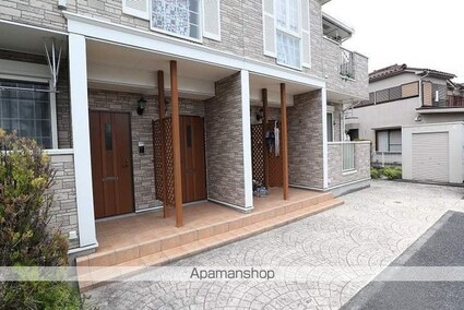 ルーツ[2LDK/57.02m2]のエントランス