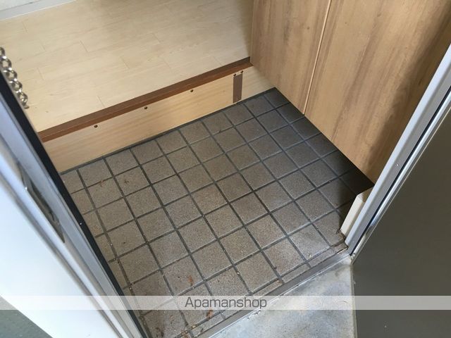 甲陽園東山町貸家 東棟の内装写真