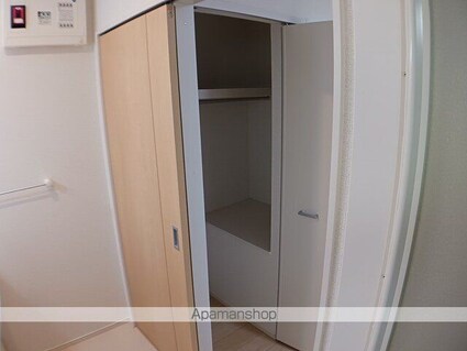 ミドルコート[1LDK/42.59m2]の収納