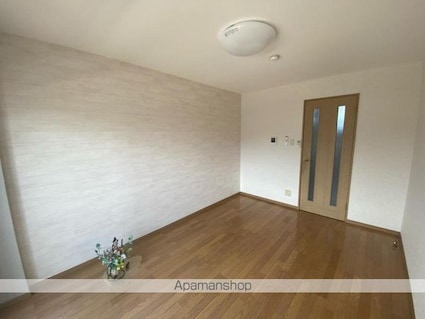 フィール１番館[1K/21.12m2]のリビング・居間