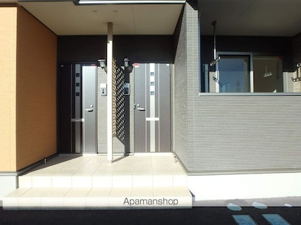 トリニティ岩村田　Ⅱ[2LDK/56.68m2]のエントランス4