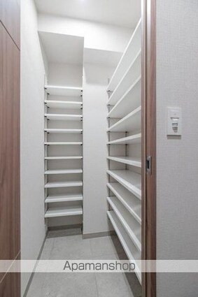 ジオエント白金台[2LDK/60.47m2]の収納2