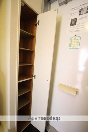 レオパレスワイドフォレスト[1K/23.18m2]の玄関