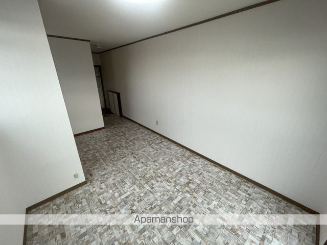 北沢江の木ビルの内装写真