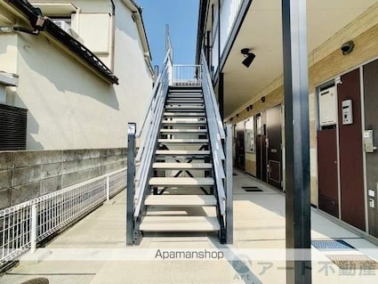 レオパレスさくら[1K/22.35m2]のエントランス1