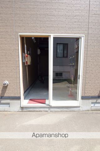 プラッツ南16条の玄関写真