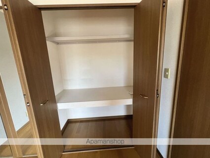 ヒーローマンションアイリス[1LDK/42.46m2]の収納