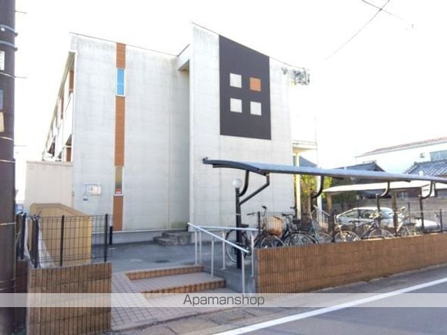 レオネクストオリーブハウスの玄関写真