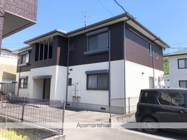 ノーブルハイツ A棟の外観写真