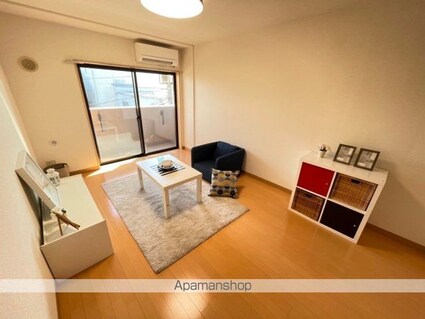 東京都世田谷区東玉川２丁目[1K/26.85m2]のリビング・居間