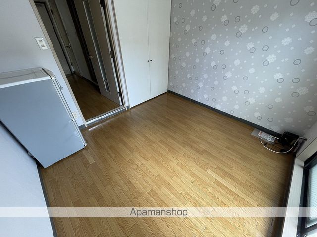 リバーパレス牛田新町の内装写真