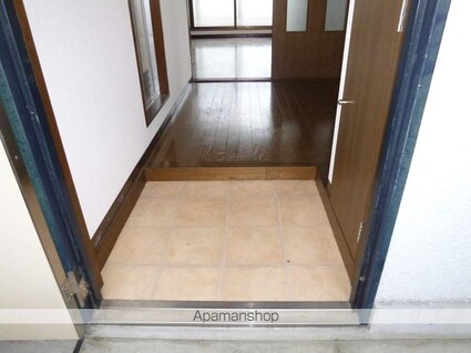 ロイヤルステージ膳所中ノ庄[1K/22.2m2]の玄関