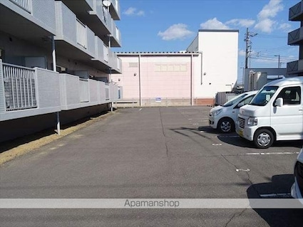 メゾン・ド・ミウラ[3LDK/60m2]の駐車場