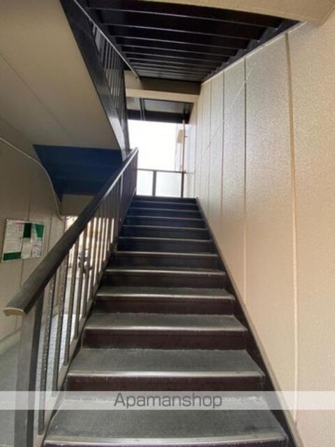 香川県高松市楠上町２丁目[1K/22.4m2]の共用部1