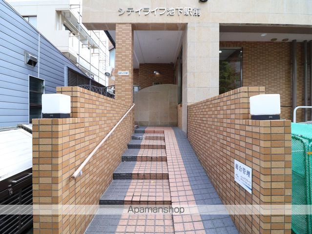シティライフ池下駅前の玄関写真