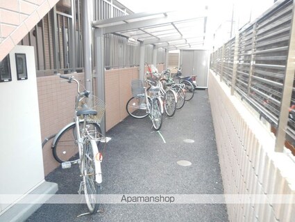 神奈川県横浜市鶴見区仲通３丁目[1K/26.79m2]の共用部2