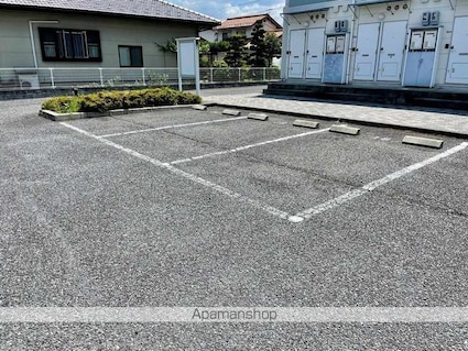 レオパレス信州ＩＮー３[1K/23.72m2]の駐車場